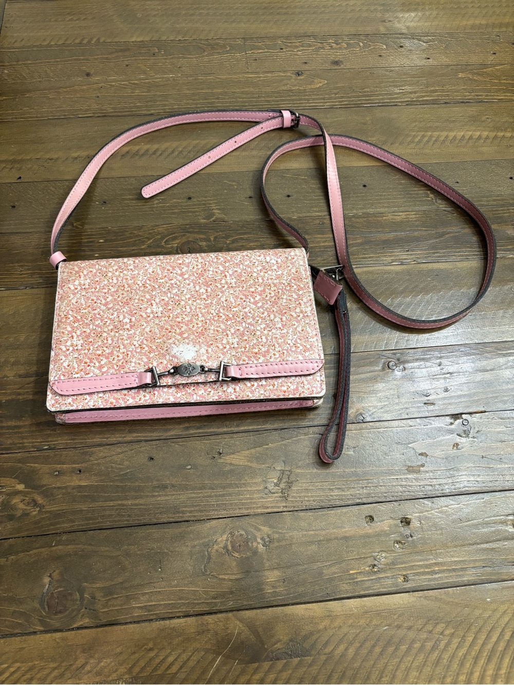 Patricia Nash Apricale Leather Clutch/Crossbody in Blush Bouquet Print